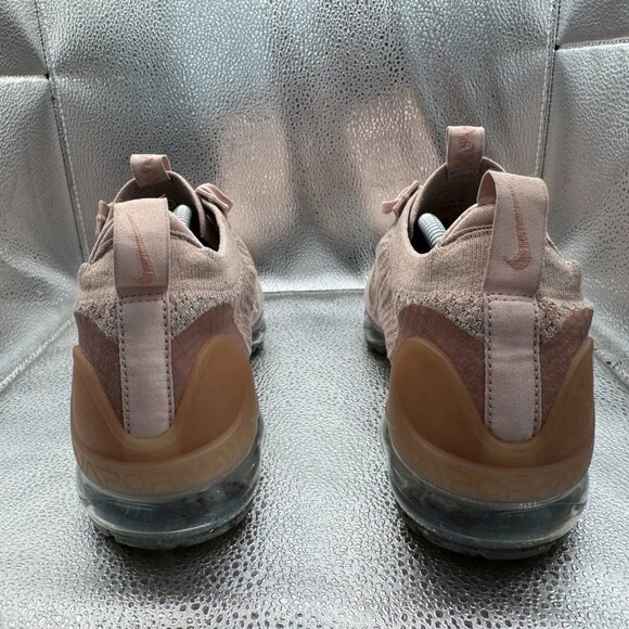 Size 12 Nike Air Vapormax Fly Knit Womens Pink Athletic Running Shoes DJ9975-600 - Picture 9 of 12